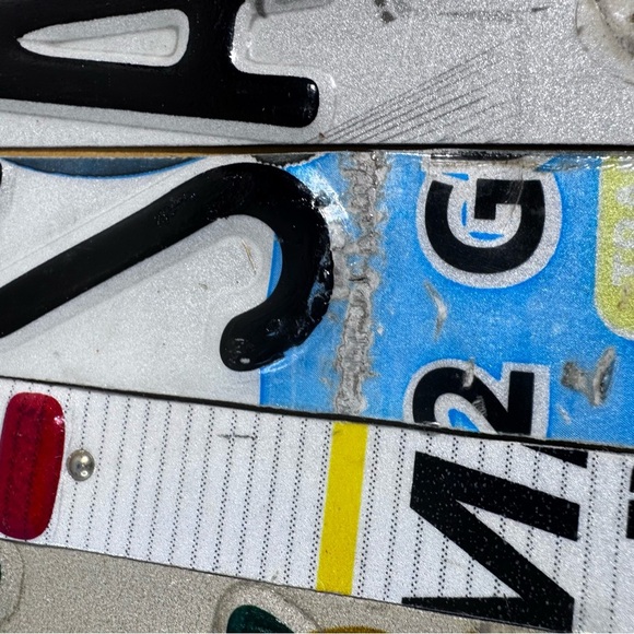 Handmade "Toes in The Sand" Recycled License Plate Wall Art Decor - Picture 6 of 12